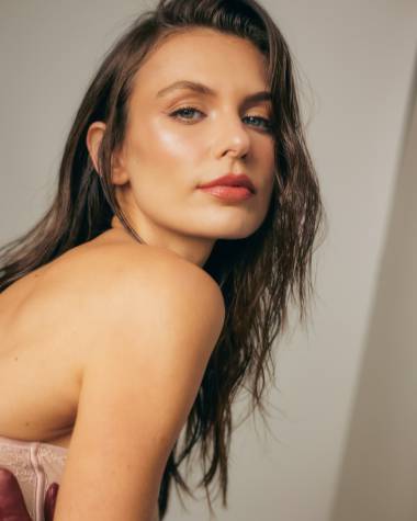 PS Model: Vanessa Donato