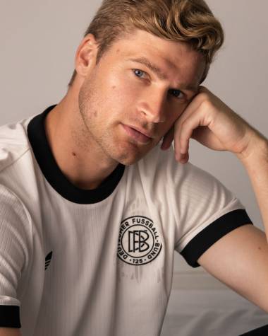 PS Model: Andreas Volk