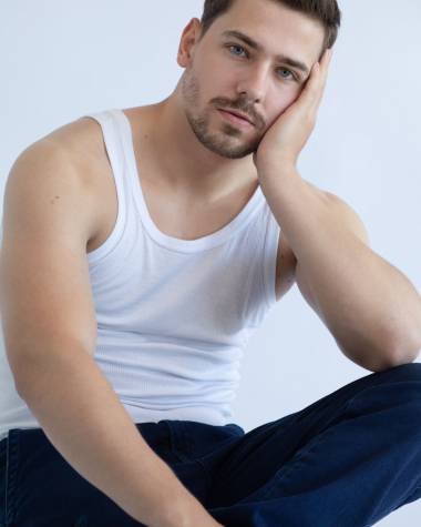 PS Model: Tim Martinec