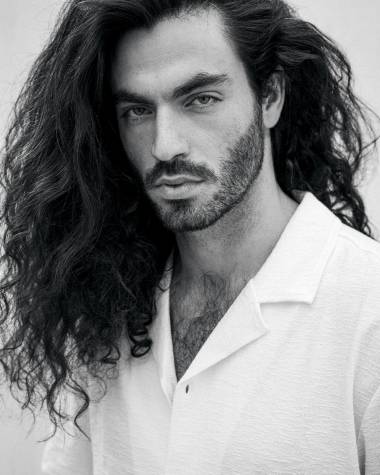 PS Model: Yoav Manor