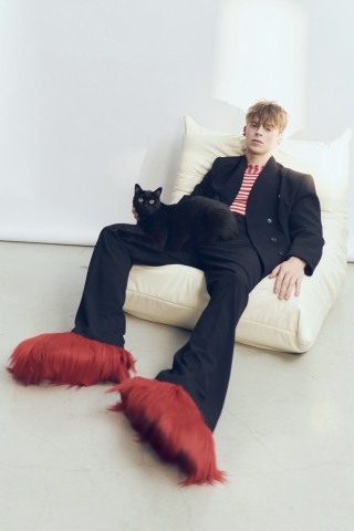 3337629